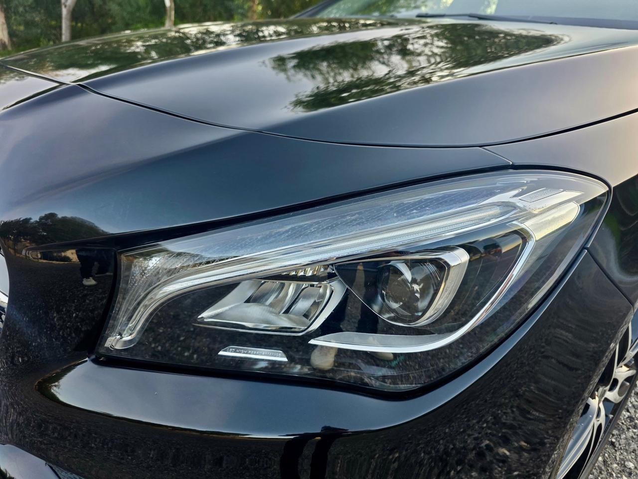 MERCEDES- BENZ CLA 200 D AMG PREMIUM