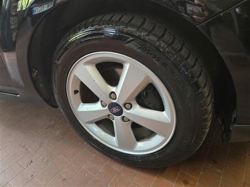Ford Focus C-Max 1.6 TDCi (110CV) Coupé