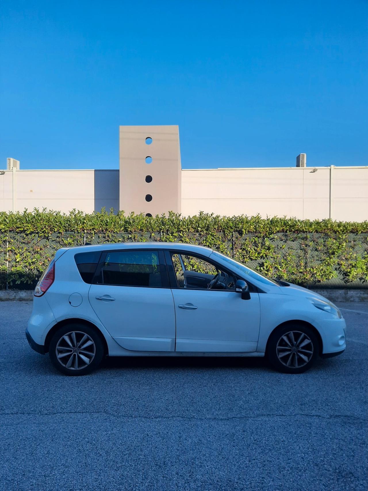 Renault Scenic Scénic X-Mod 1.5 dCi 110CV Luxe
