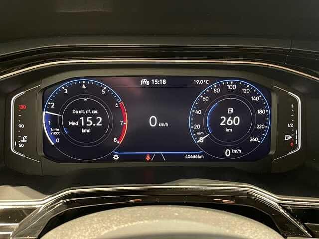 Volkswagen Polo 6ª serie 1.0TSI 95CV R-Line - NEOPATENTATI