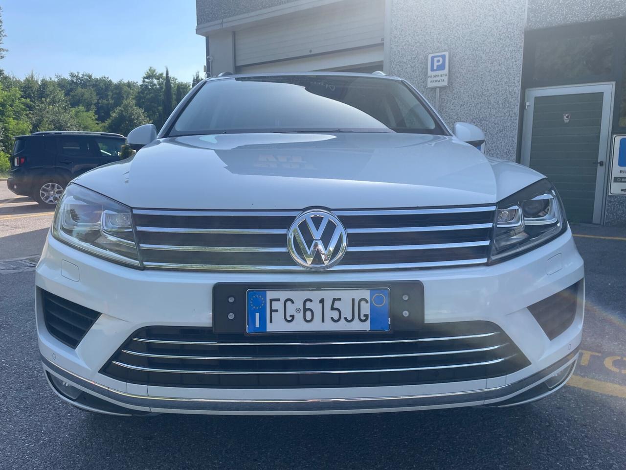 Volkswagen Touareg 3.0 TDI 262 CV *pelle*Automatik*Tetto*Pelle