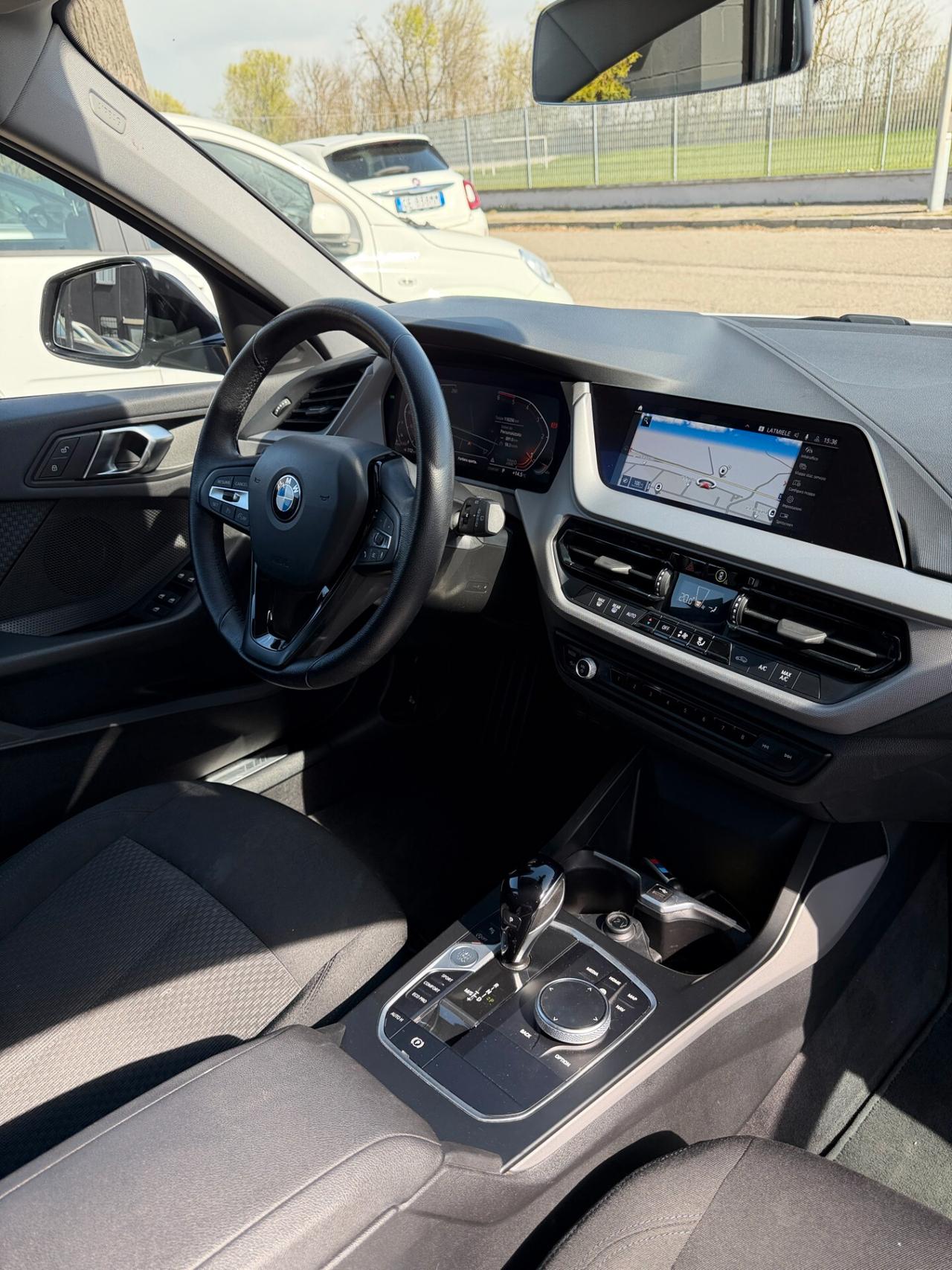 Bmw 116 116d 5p. Msport