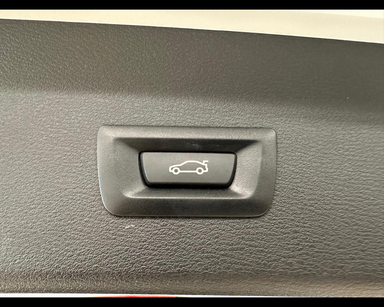BMW X1 (F48) - X1 sDrive16d Advantage