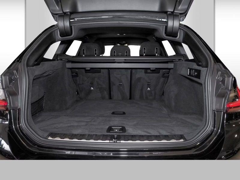 BMW Serie 3 320i MSport Touring auto 18" Camera Gancio