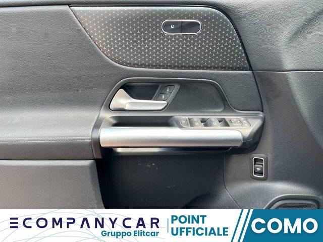 MERCEDES-BENZ GLA 180 Automatic Progressive Advanced