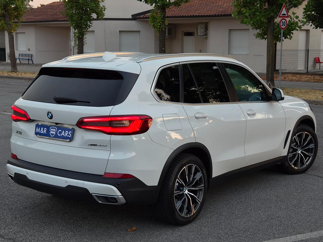 Bmw X5 xDrive30d xLine Euro 6 D temp full optional