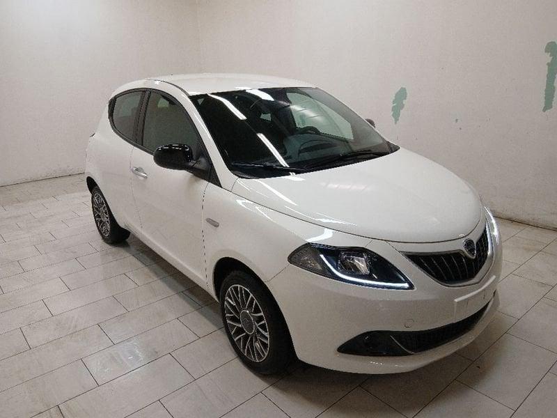 Lancia Ypsilon 1.0 firefly hybrid Gold Plus s&s 70cv 5p.ti