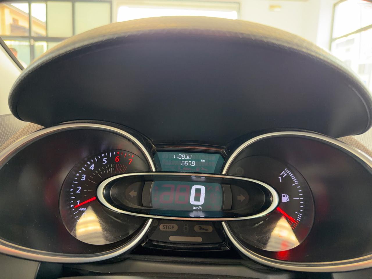 Renault Clio TCe 12V 90 CV 5 porte Moschino Intens