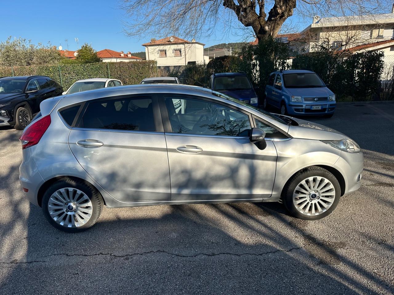 Ford Fiesta 1.2 82CV 5p Titanium - 125.000km Neop