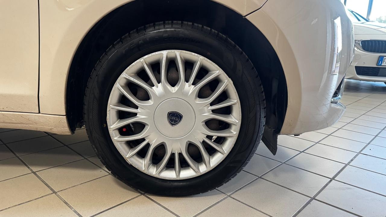 Lancia Ypsilon 1.2 69 CV 5 porte GPL Ecochic Elefantino