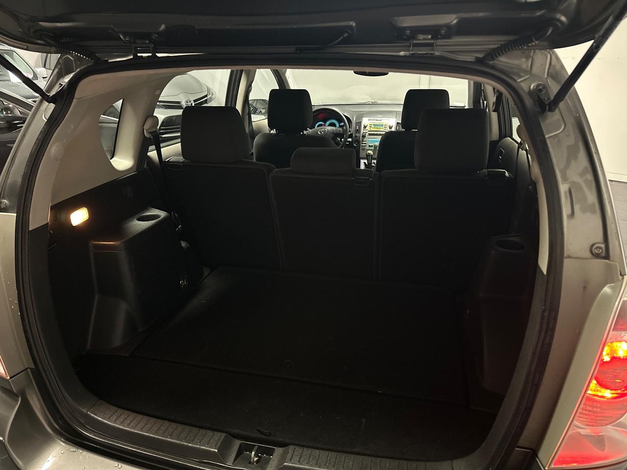 TOYOTA COROLLA VERSO 2.2 D-4D 136CV