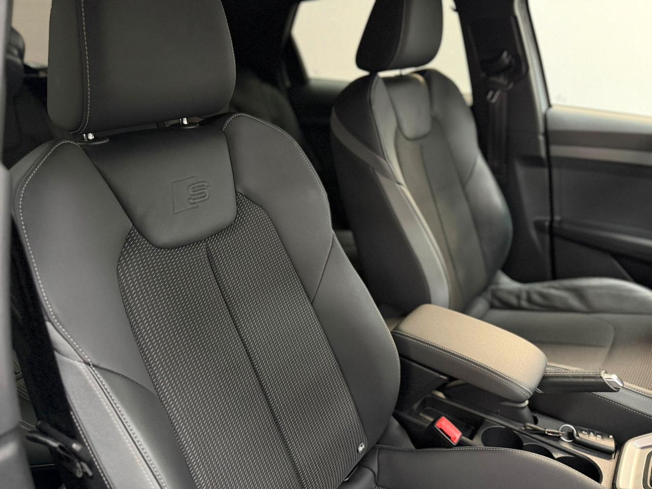 Audi A1 CITYCARVER 30 TFSI S-tronic S-line Edition One