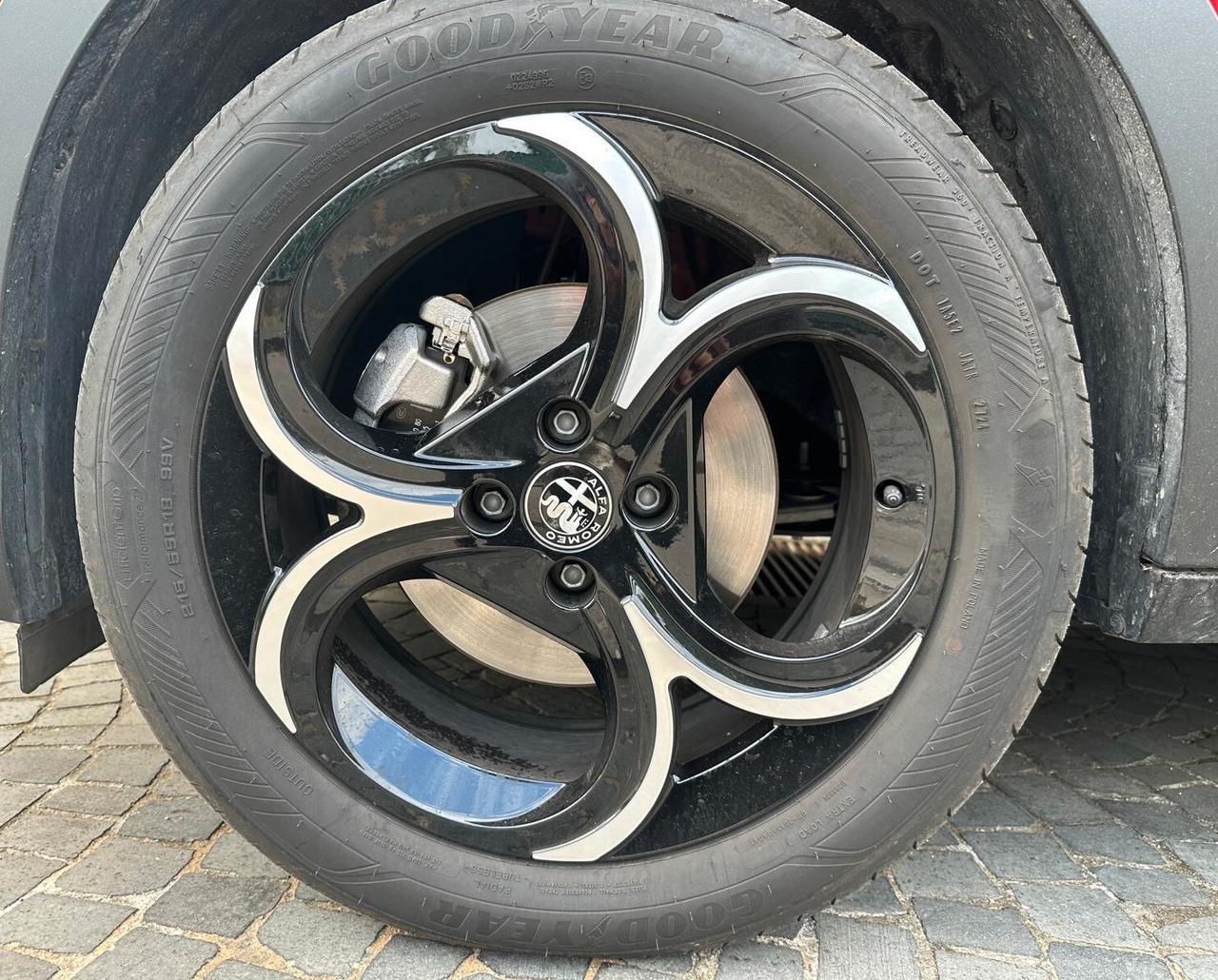 Alfa Romeo Junior 1.2 145 CV Hybrid eDCT6 Speciale