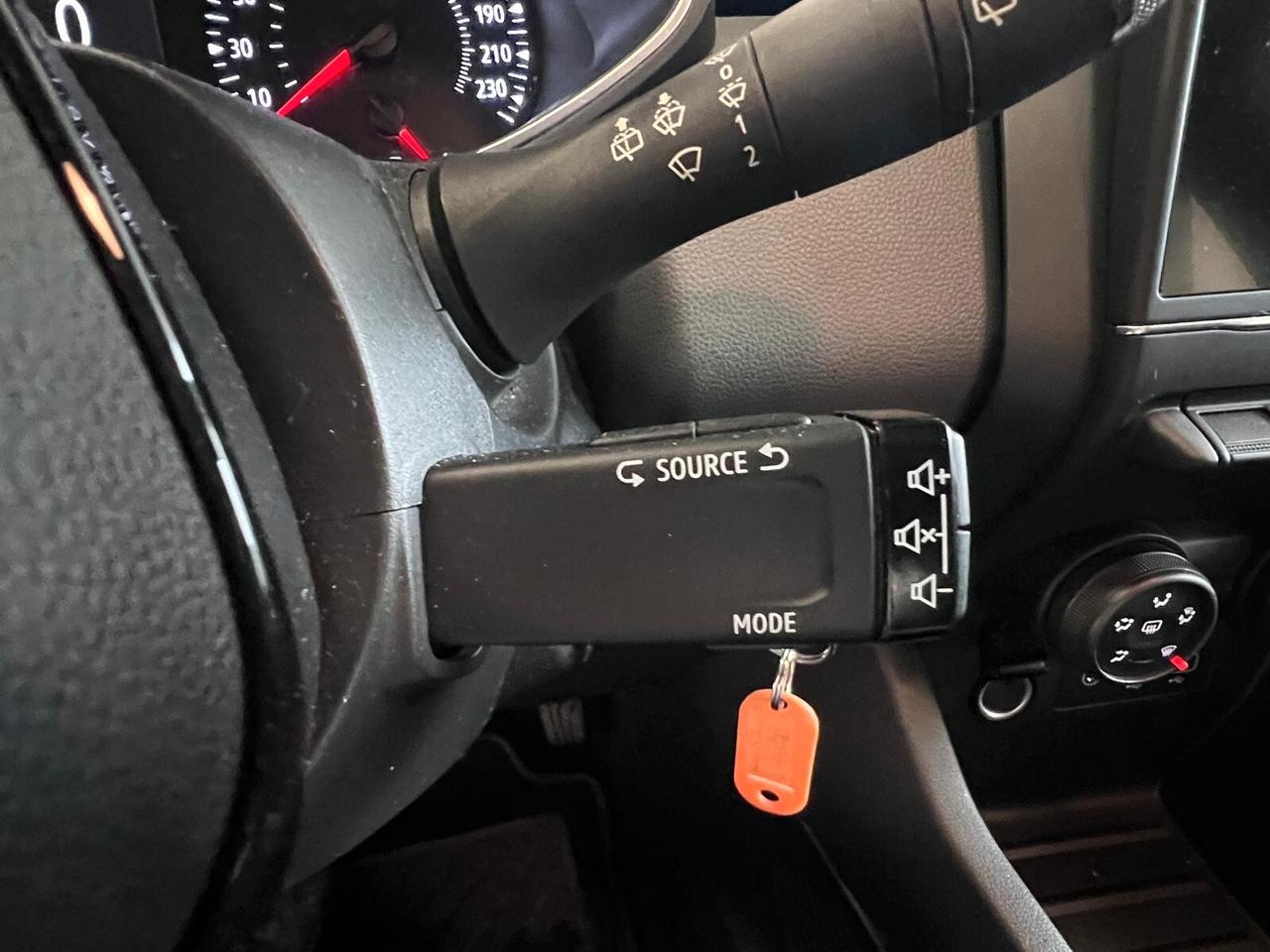 Renault Clio TCe 100CV UNIPRO AZIENDALE NAVI KM CERTIFICATI