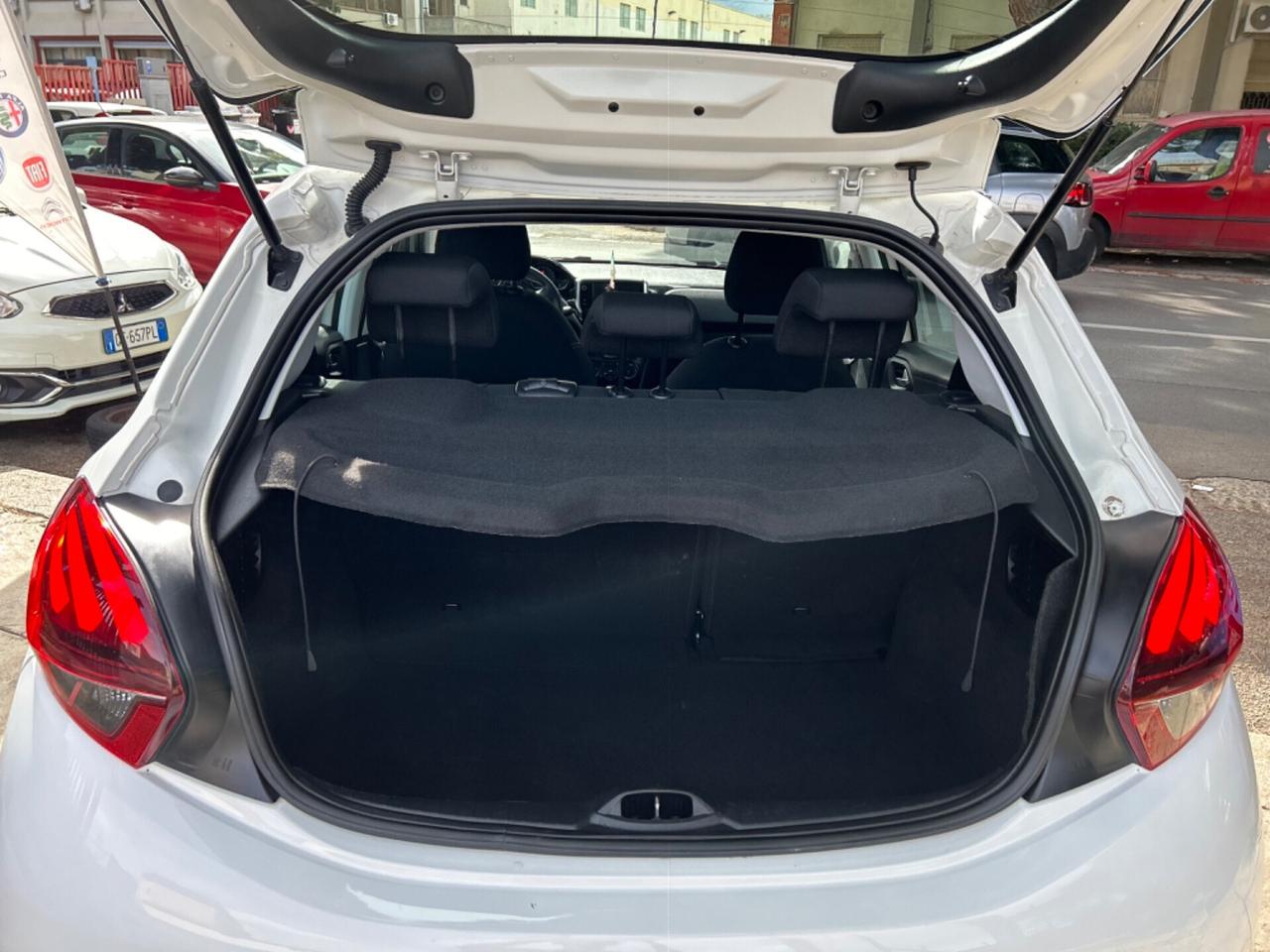 Peugeot 208 1.0 5 porte Allure