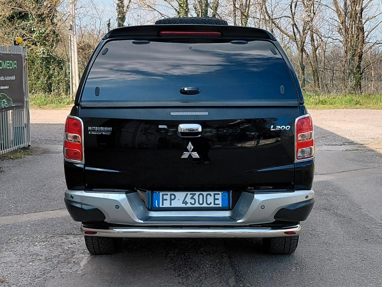 Mitsubishi L200 D.cab hard top 181cv UNICO PROP.