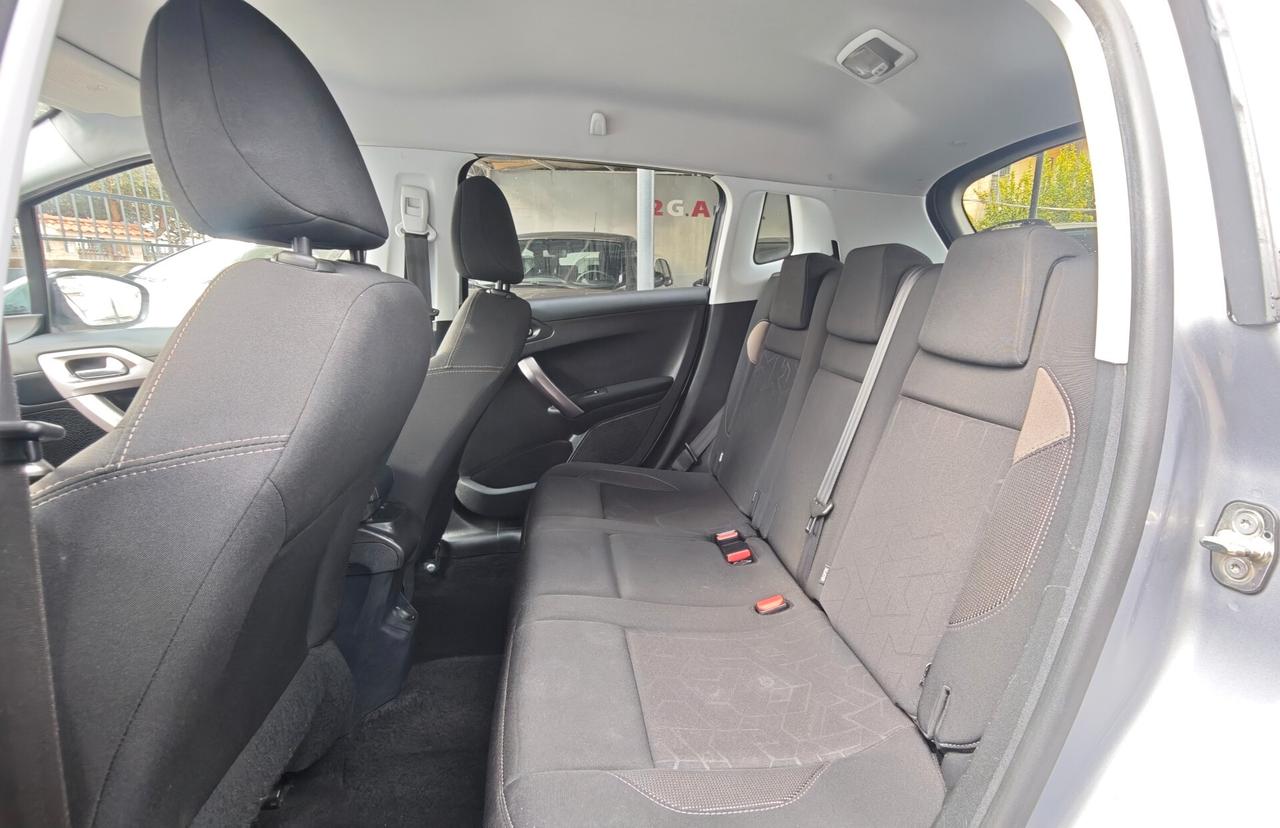 PERFETTA Peugeot 2008 1.2 VTi 82CV Allure
