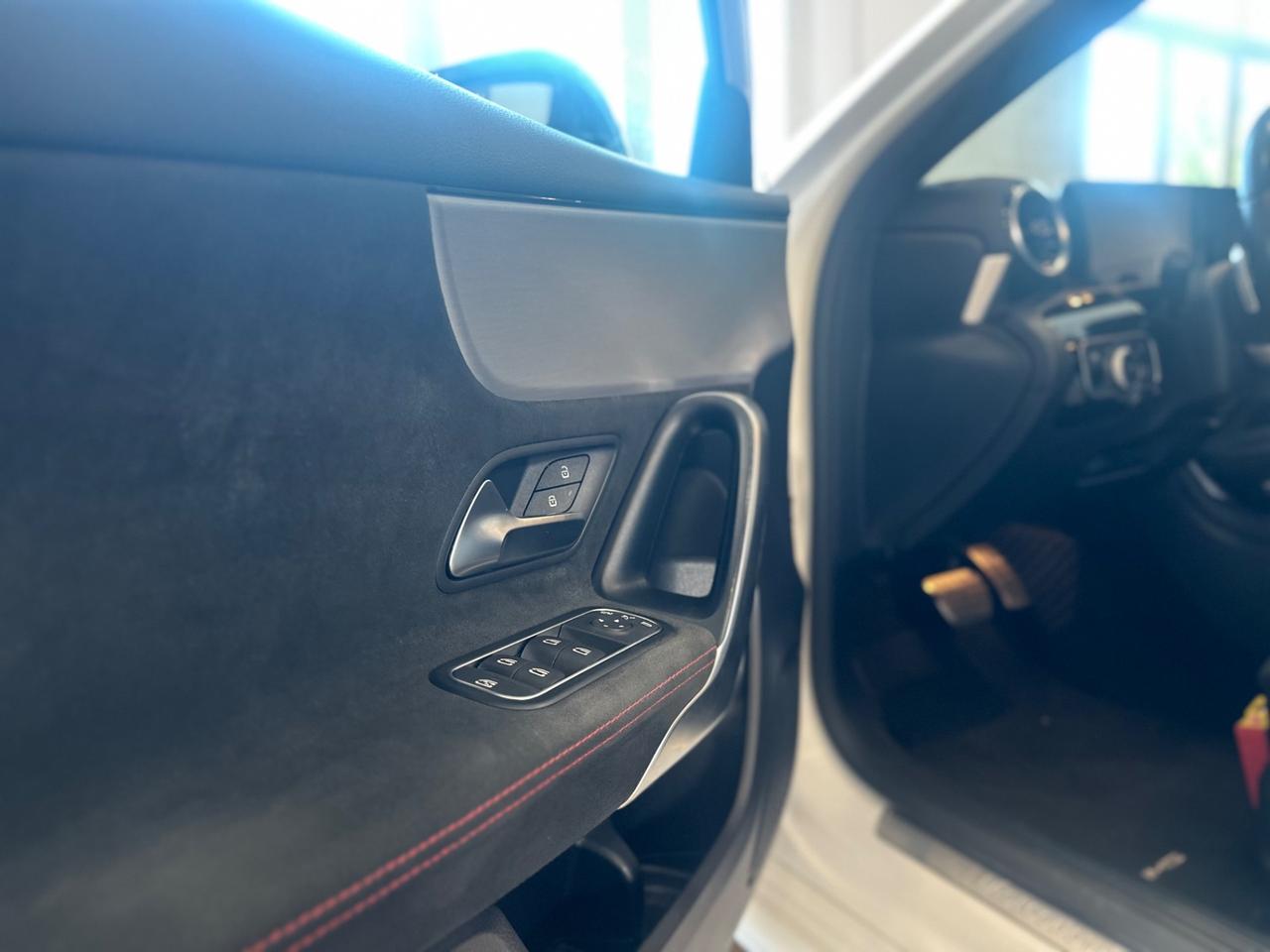 Mercedes-benz A 180 premium amg