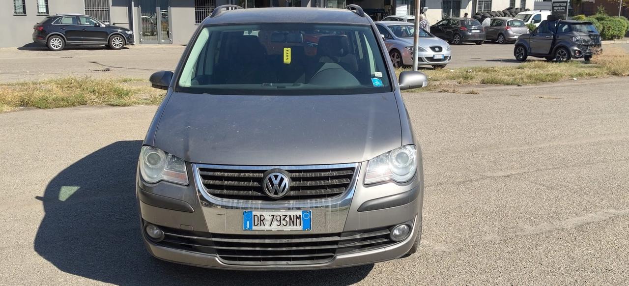 Volkswagen Touran 2.0 Conceptline Ecofuel
