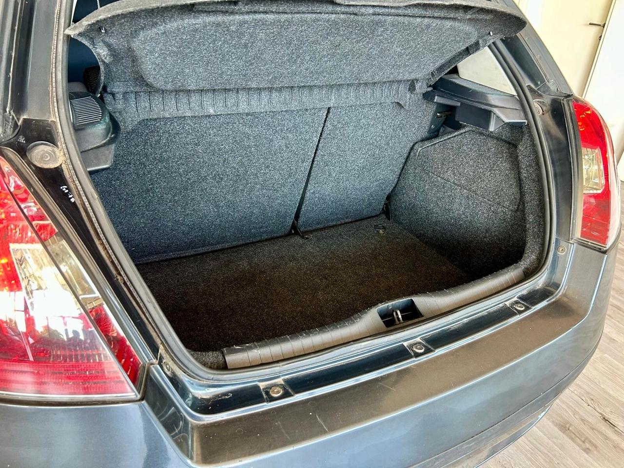 FIAT STILO COUPE' PER NEOPATENTATI *6 SPEED E TI SENTI SHUMY!*BENZINA1.4 16V 95CV* CLIMA + CERCHI IN LEGA + VETRI NERI*