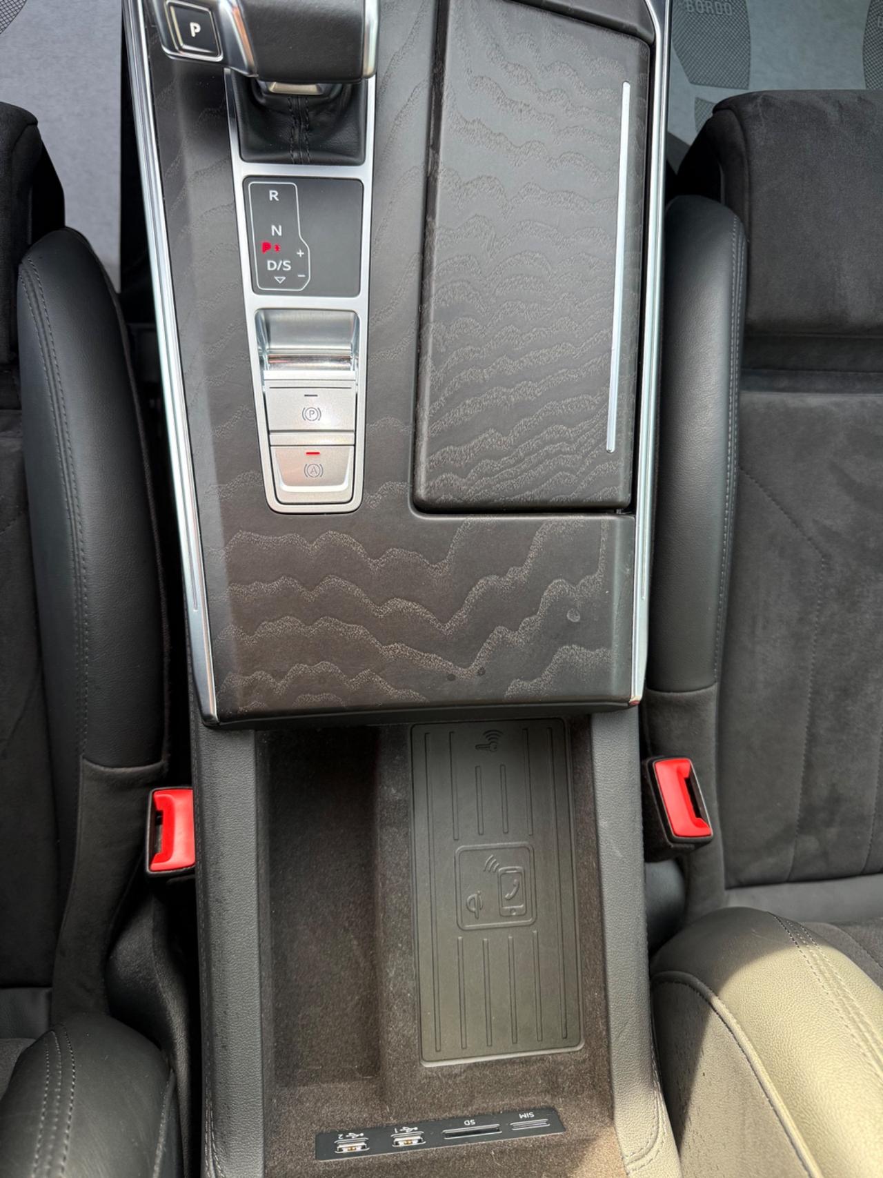 Audi A6 Avant 40 2.0 TDI quattro S-LINE TETTO APRIBILE.