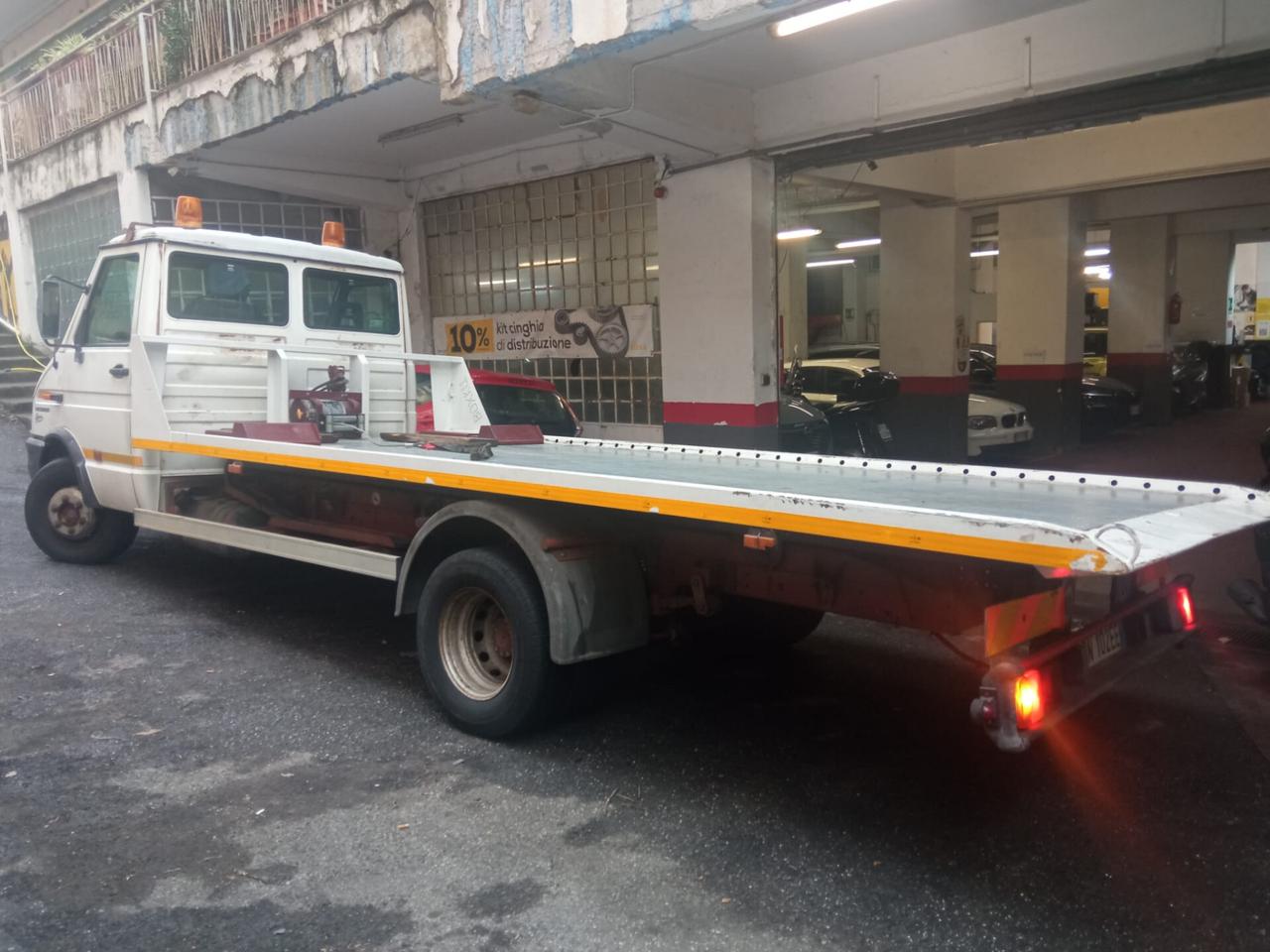 Carro Attrezzi IVECO 2.8cc PATENTE C - IVA ESPOSTA - PORTATA 28 QUINTALI