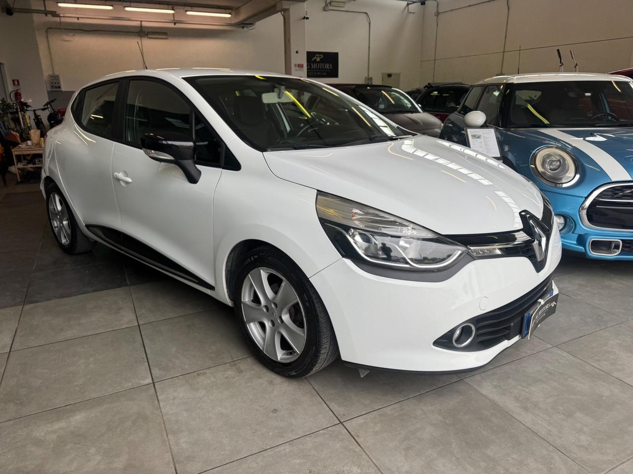 Renault Clio 1.2 75CV 5 porte Wave Metano Neopatentati