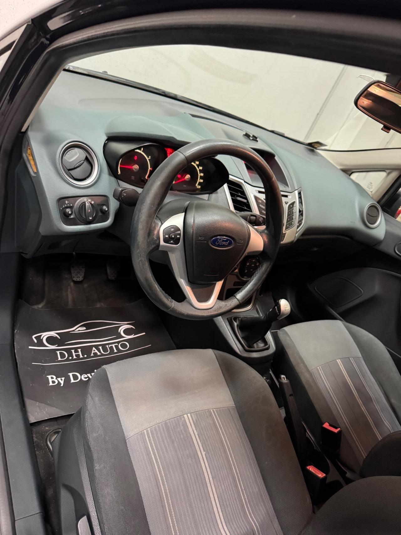 Ford Fiesta 1.2 82 CV 5 porte Titanium