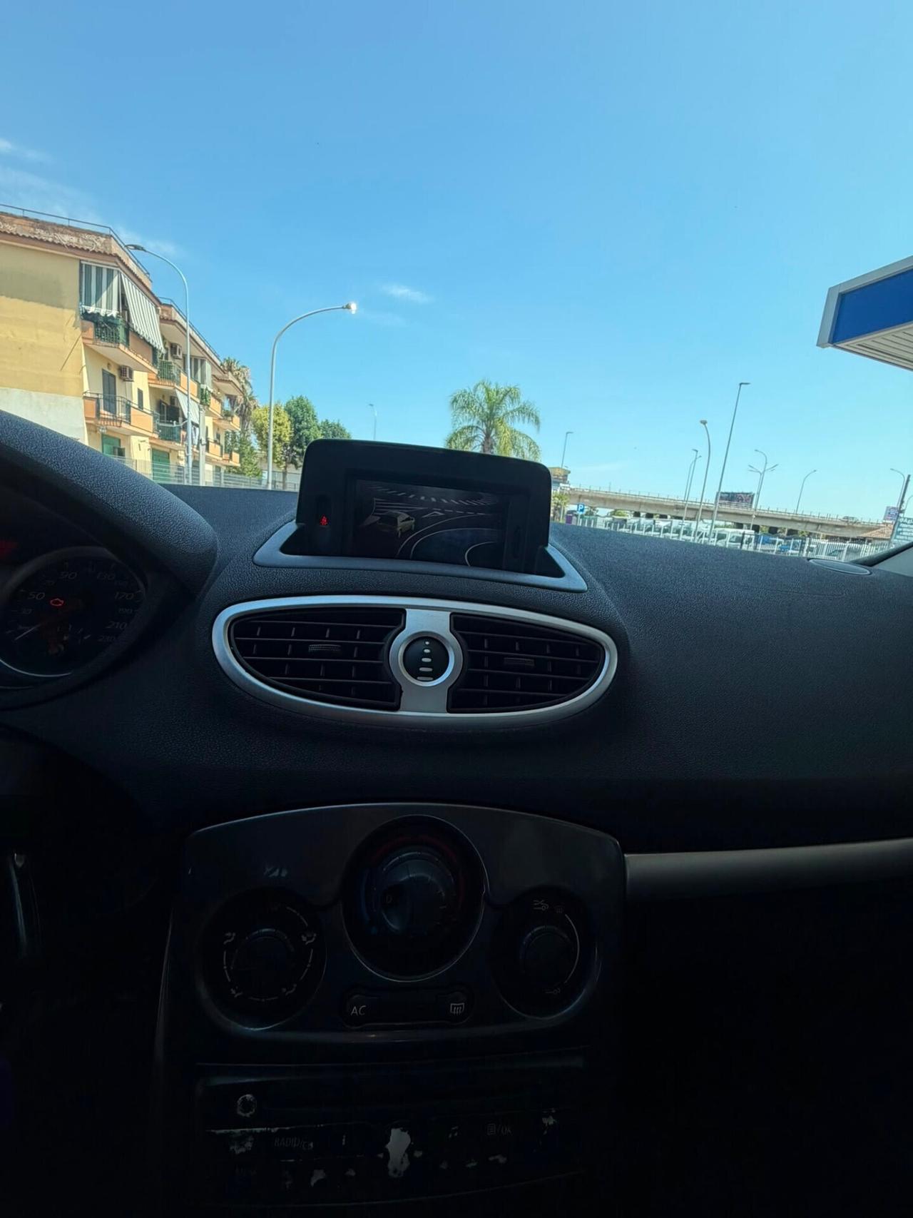 Renault Clio 1.2 16V 5 porte Dynamique