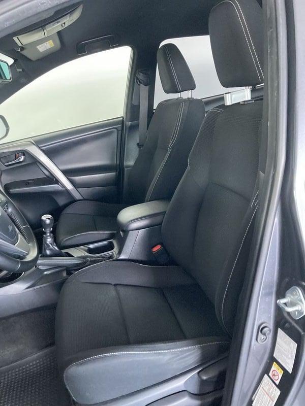 Toyota RAV4 Rav4 2.0 d-4d Lounge 2wd mt my17