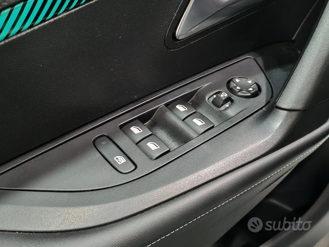 Peugeot 2008 PureTech 130 S&S EAT8 Allure 2022