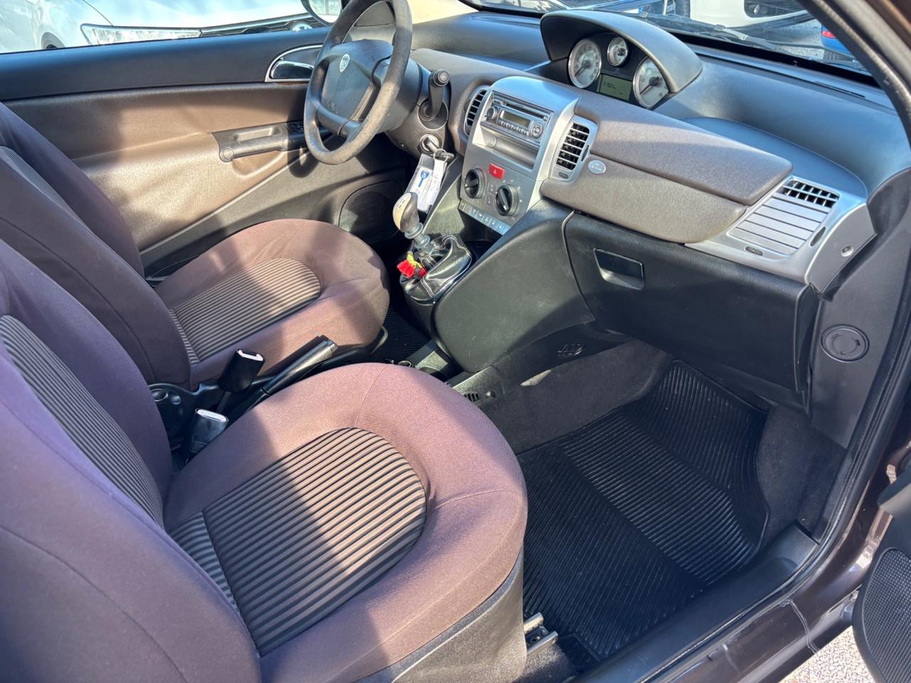 LANCIA YPSILON 1.2 BENZ 90.000KM