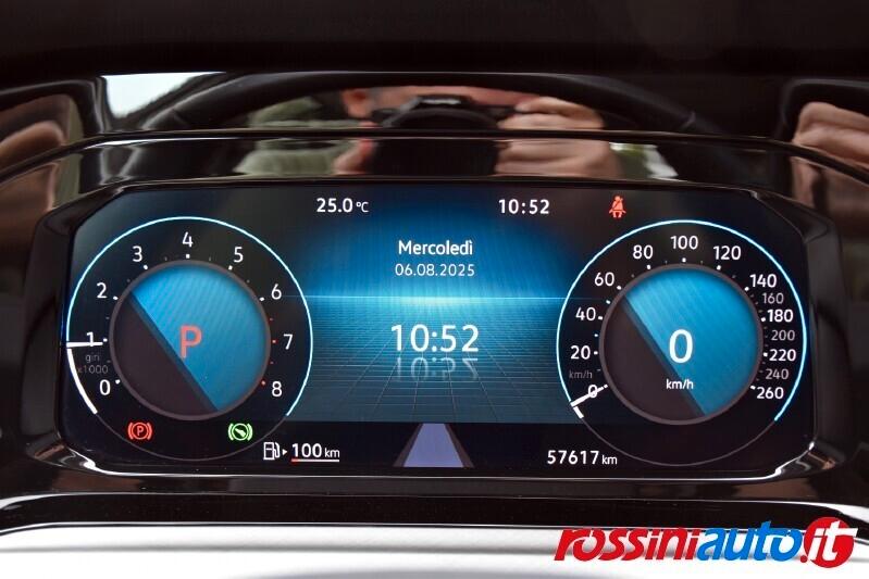 VOLKSWAGEN GOLF 8 1.0 ETSI 110 CV DSG LIFE R17 BI-COLO + MIRRO PAC