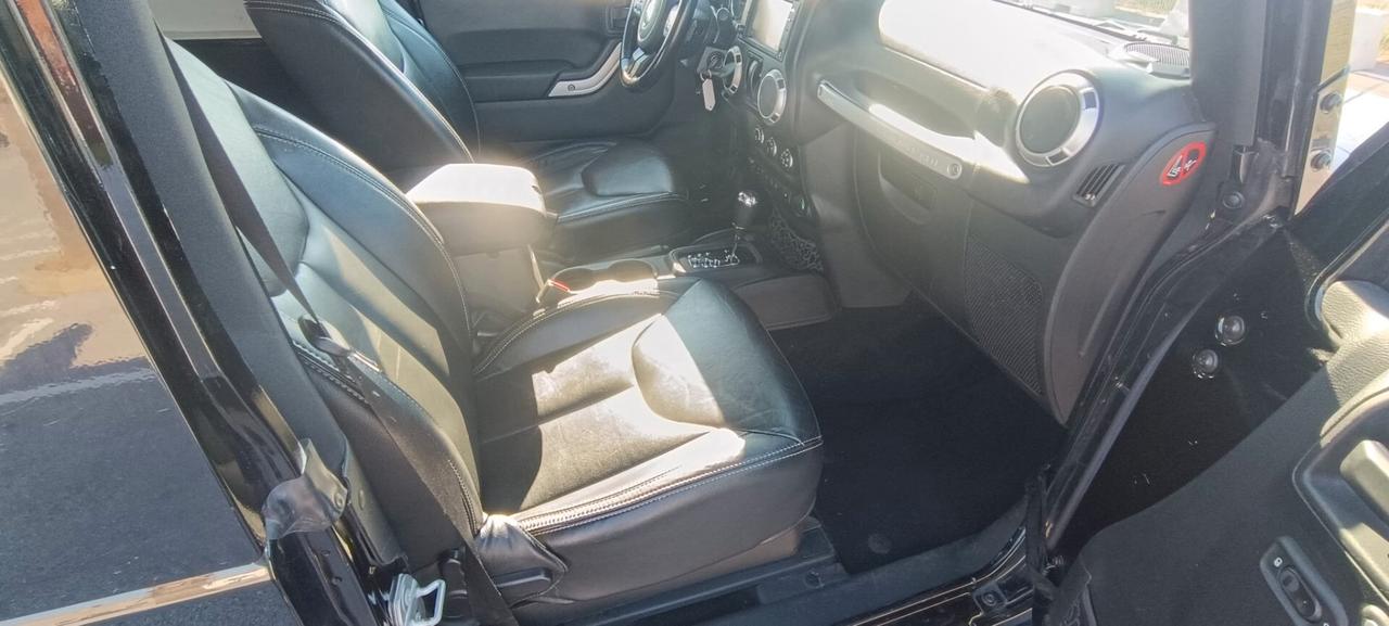 Jeep Wrangler 2.8 CRD DPF Sahara Auto