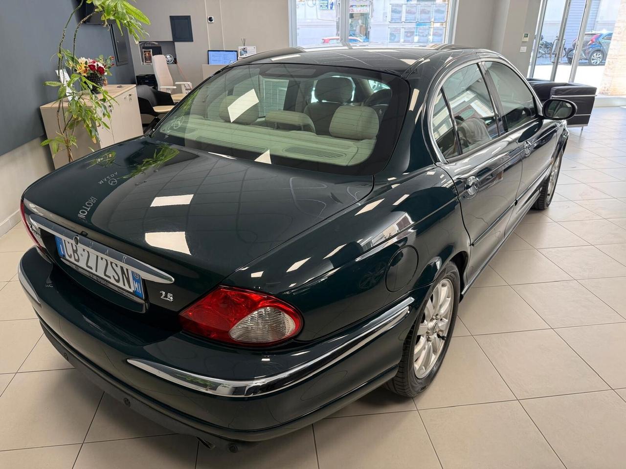 Jaguar X-Type 2.5 V6 24V cat Executive