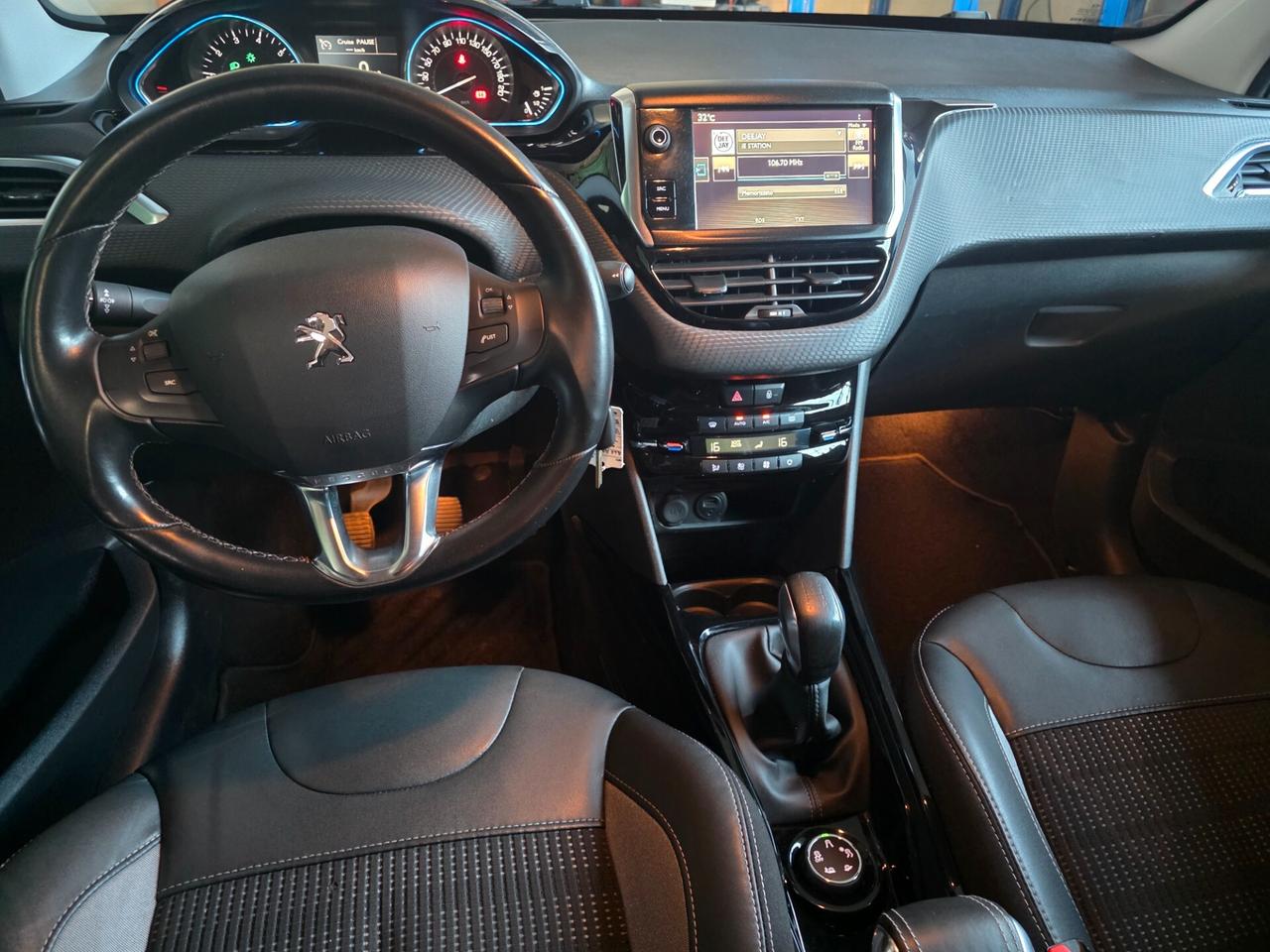 Peugeot 2008 PureTech Turbo 110 S&S Allure