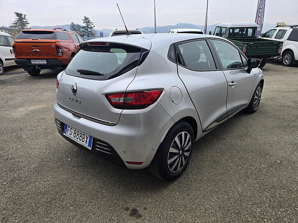 Renault Clio dCi 90 CV 5 Moschino Intens