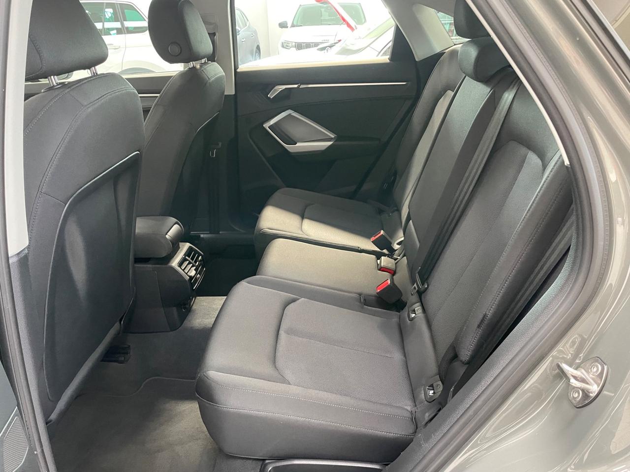 Audi Q3 SPB 45 TFSI e S tronic Business Plus