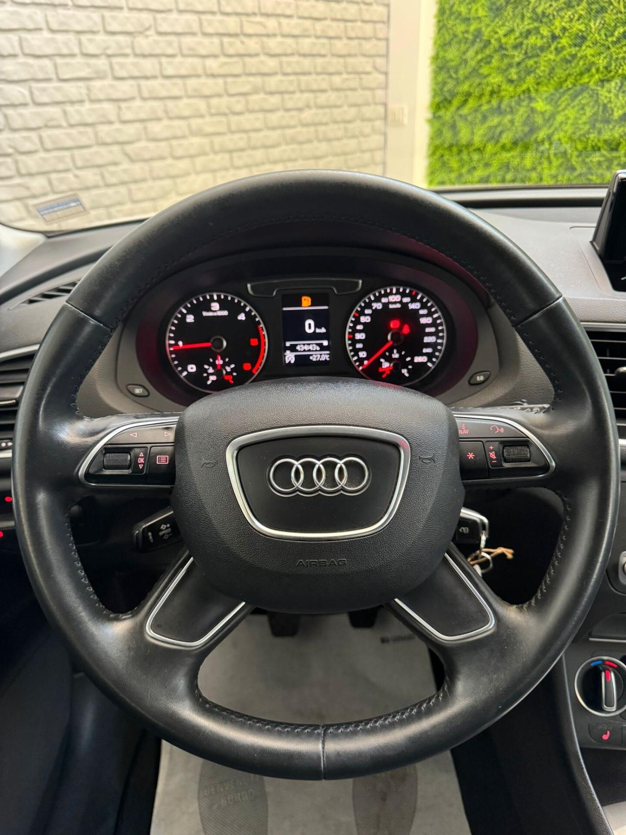 Audi Q3 2.0 TDI 150 CV Business
