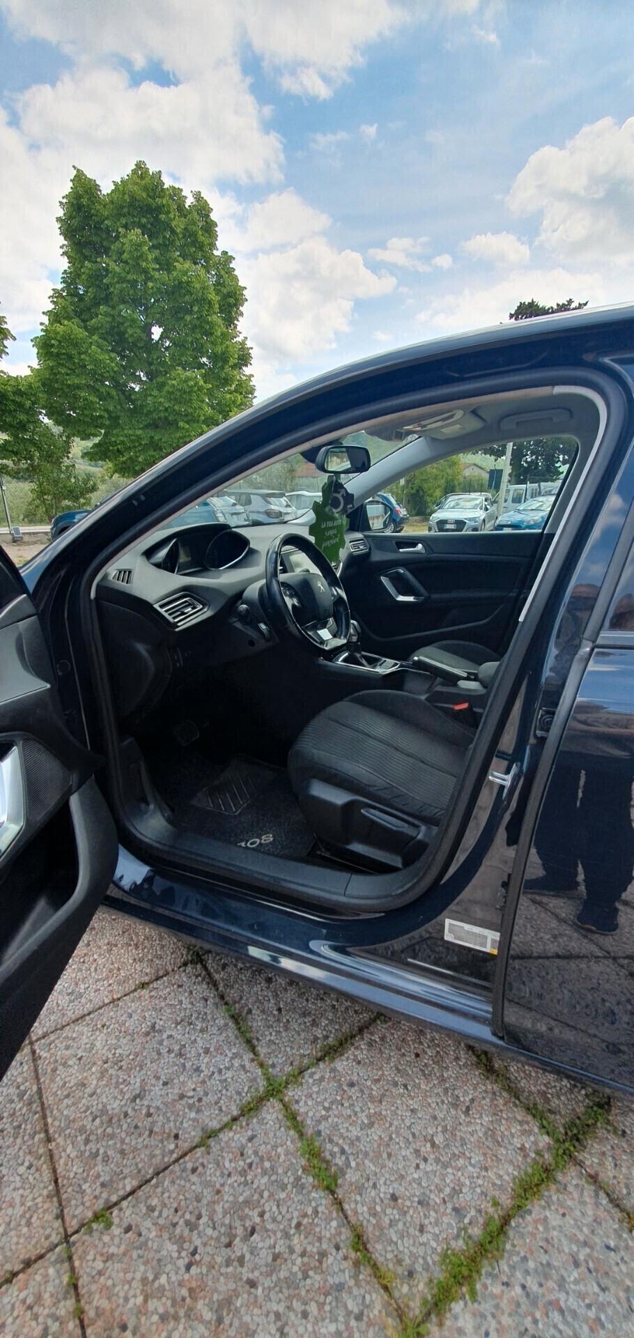 Peugeot 308 BlueHDi 120 S&S EAT6 Allure