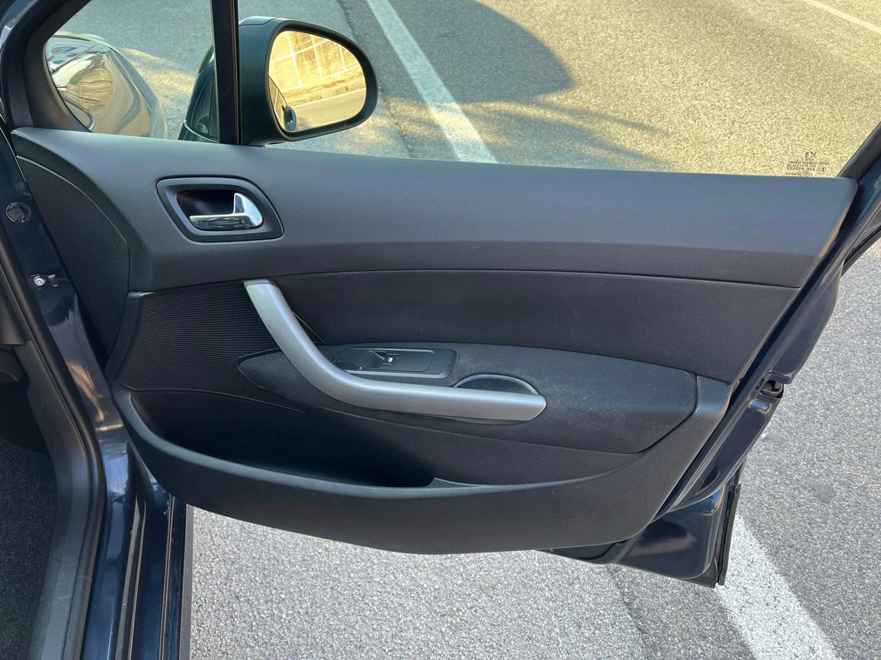 Peugeot 308 1.6 e-HDi 112CV S&S 5p. Access