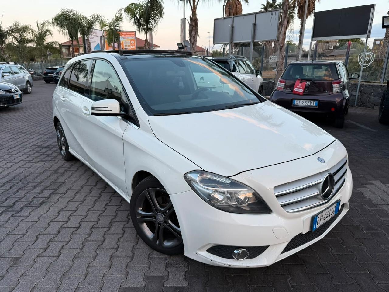 Mercedes-benz B 180 CDI AMG Automatic TETTO APRIBILE - 2013