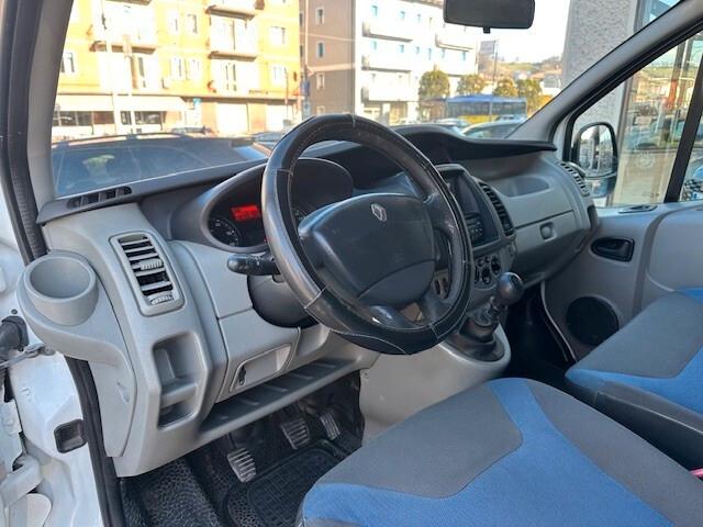Renault Trafic T29 2.0 dCi/90 PL-TN-autocarro 6 posti