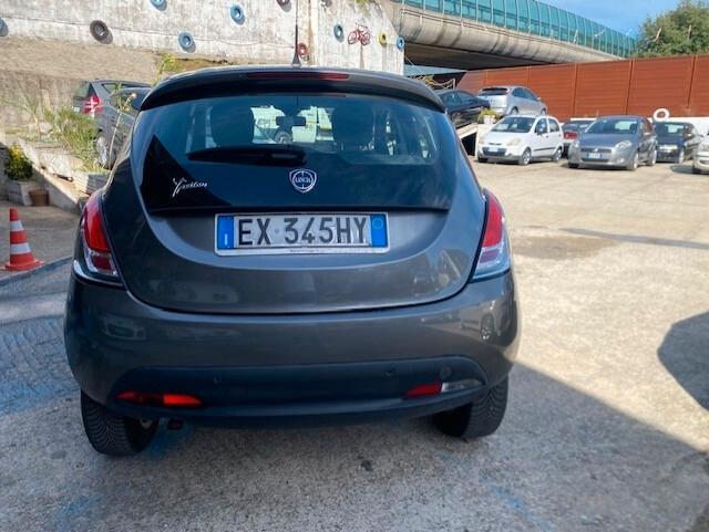Lancia Ypsilon 0.9 TwinAir 85 CV 5 porte Metano Ecochic Gold