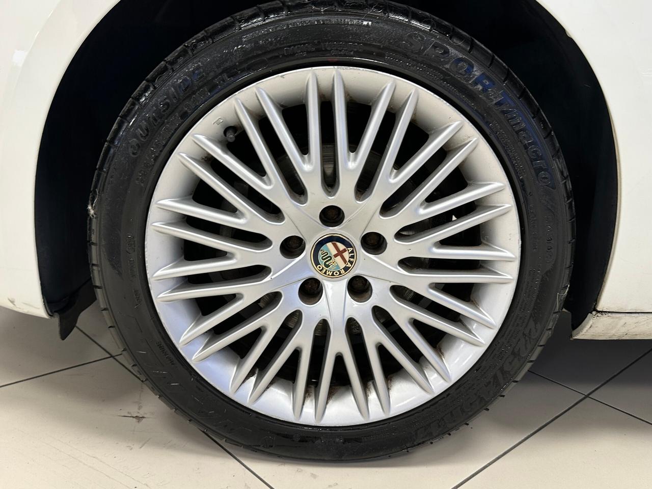 Alfa Romeo Giulietta 1.6 JTDm-2 105 CV Distinctive - 2012