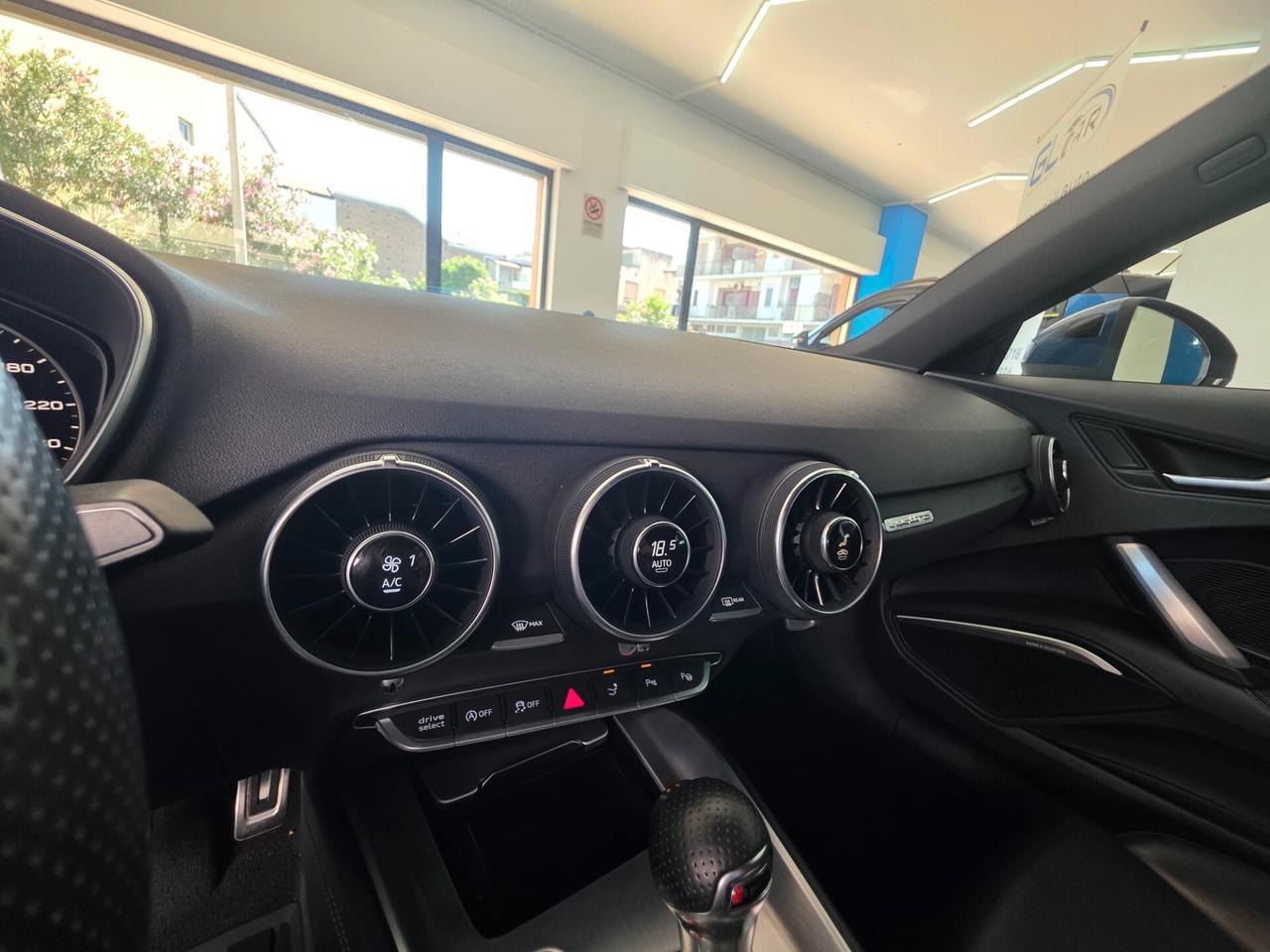 Audi TT Coupé 2.0TFSI quattro Stronic Sline