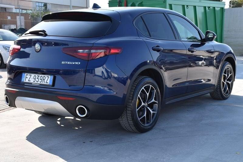 Alfa Romeo Stelvio 2.2 Turbodiesel 210 CV AT8 Q4 Executive