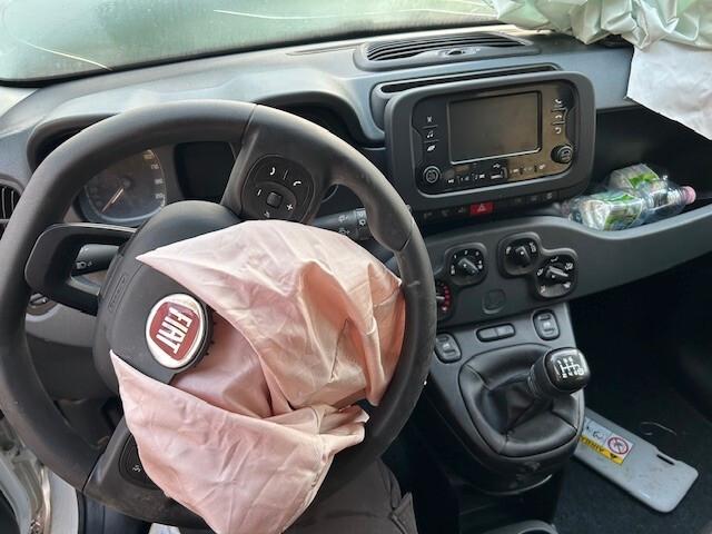 Fiat Panda 2024 1.0 FireFly S&S Hybrid incidentata sinistrata