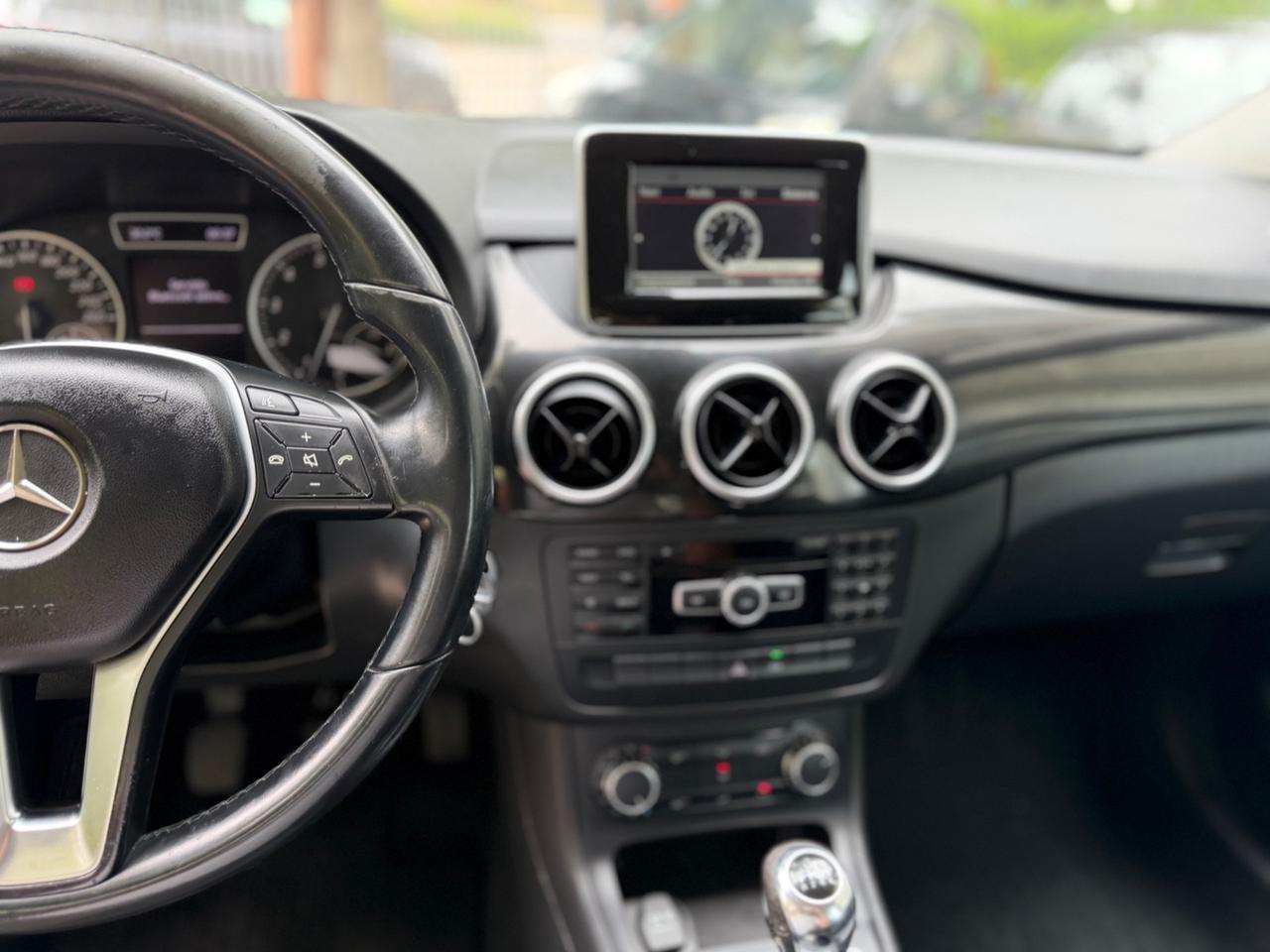 Mercedes-benz B 200 NGD Executive Gancio Traino