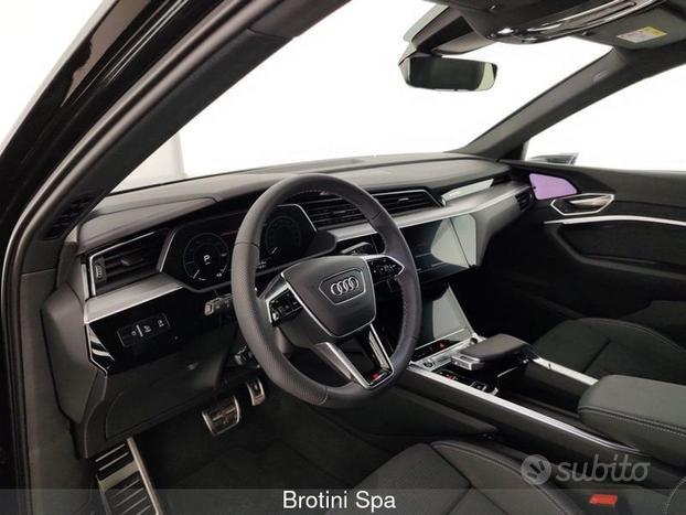 Audi Q8 e-tron SPB 55 quattro S line edition